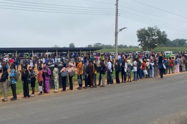 UNILORIN Students Decry New Campus Transport System, Cite Stress and Long Queues