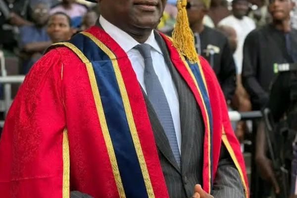 UI Honours Distinguished Alumnus, Dr. Adesola Adeduntan, With Honorary D.Sc. at 77th Foundation Day