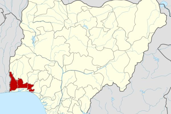Over 100 students, teachers hospitalised in Ogun after suspected chemical exposure