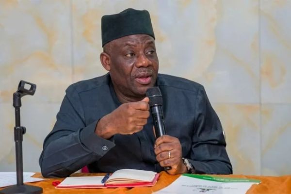 Government Reviews Foreign Scholarships, Targets Stronger Local Institutions